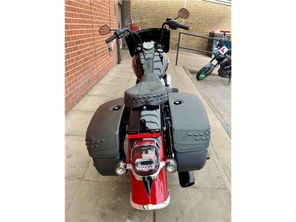 2025 HARLEY-DAVIDSON SOFTAIL FLHC HERITAGE CLASSIC