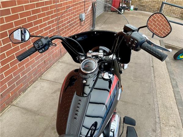 2025 HARLEY-DAVIDSON SOFTAIL FLHC HERITAGE CLASSIC