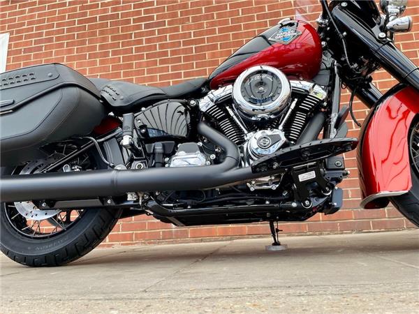 2025 HARLEY-DAVIDSON SOFTAIL FLHC HERITAGE CLASSIC