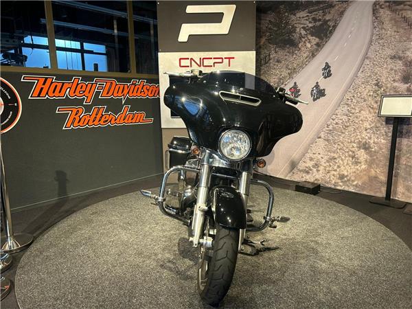 2018 Harley-Davidson FLHX STREET GLIDE