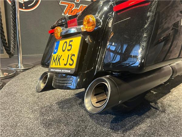 2018 Harley-Davidson FLHX STREET GLIDE