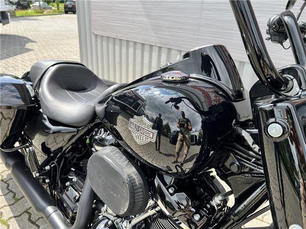 FLHRXSHD4 Road King Special 
