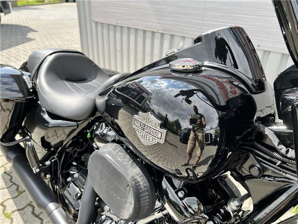 FLHRXSHD4 Road King Special 