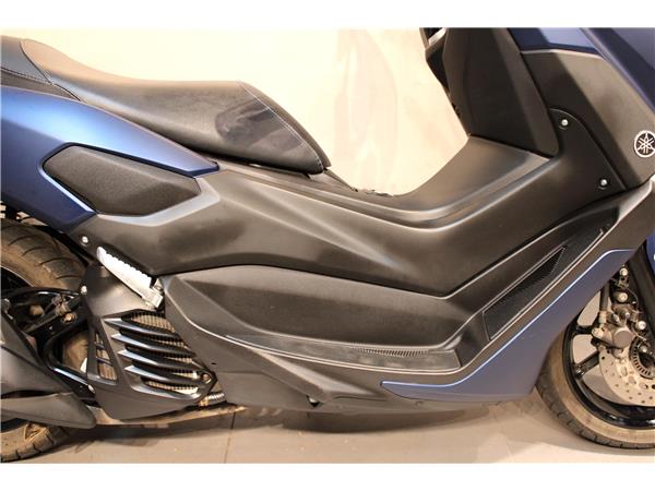 YAMAHA N-MAX 125