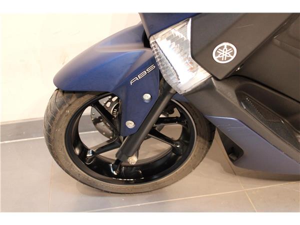 YAMAHA N-MAX 125