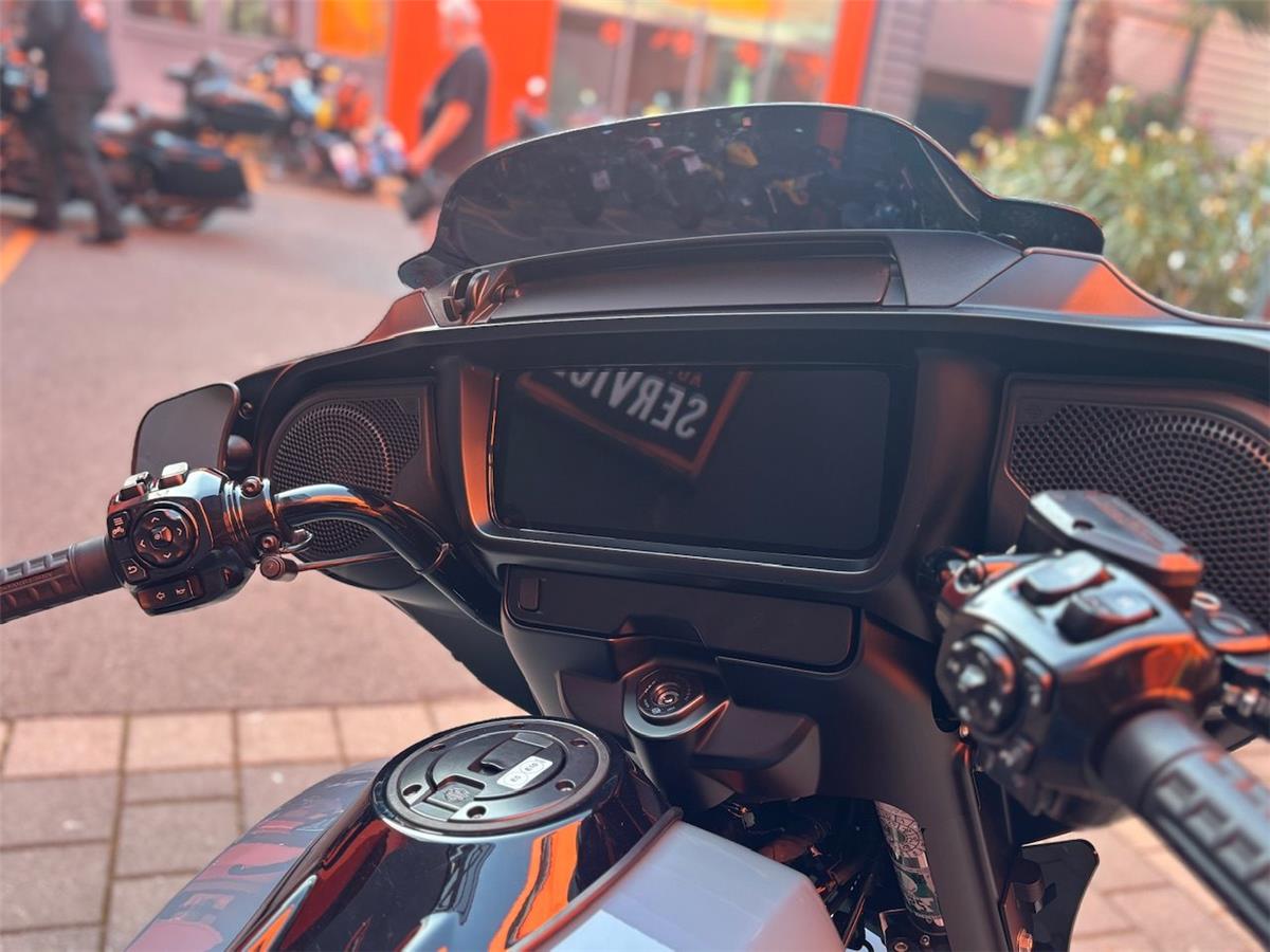 2024 Harley-Davidson Street Glide FLHX