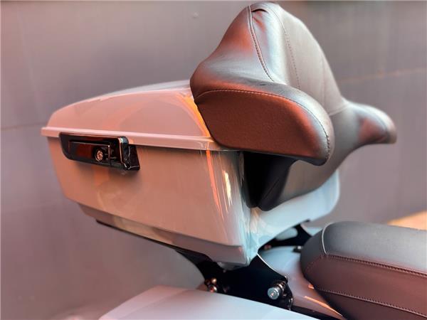 2024 Harley-Davidson Street Glide FLHX