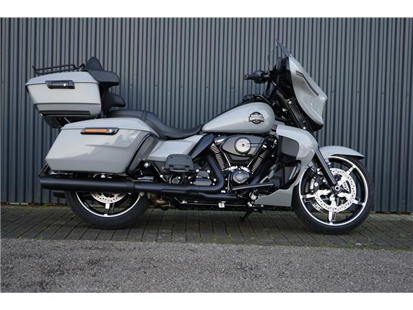 2025 harley-davidson FLHXU Street Glide Ultra 117