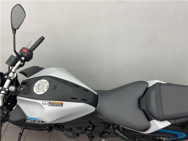 2025 YAMAHA MT-07 Y-AMT