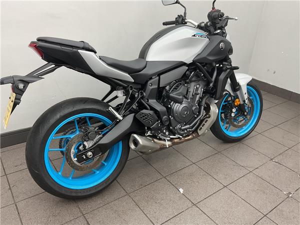 2025 YAMAHA MT-07 Y-AMT