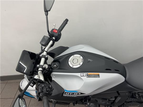 2025 YAMAHA MT-07 Y-AMT