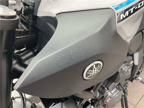 2025 YAMAHA MT-07 Y-AMT