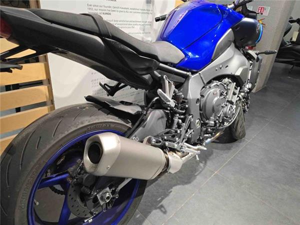 New Yamaha MT-10 Blue