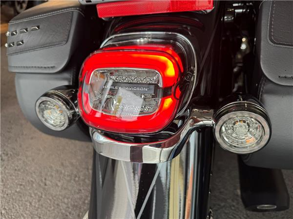 2025 Harley-Davidson Softail Heritage Classic FLHC