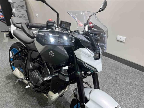 2025 Yamaha MT07 Y-AMT MLNM CERAMIC I