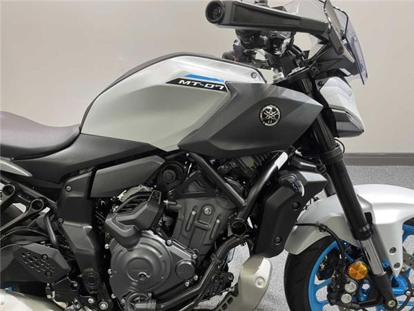 2025 Yamaha MT07 Y-AMT MLNM CERAMIC I