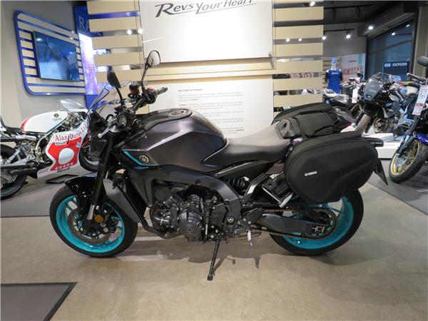 YAMAHA MT-09