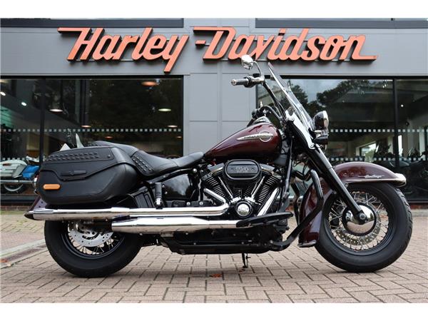 2018 HARLEY-DAVIDSON SOFTAIL FLHCS HERITAGE CLASSIC 114