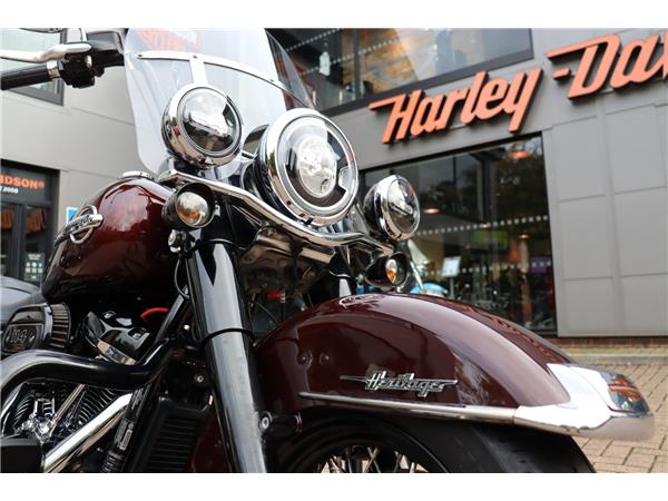 2018 HARLEY-DAVIDSON SOFTAIL FLHCS HERITAGE CLASSIC 114