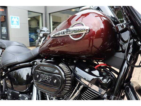 2018 HARLEY-DAVIDSON SOFTAIL FLHCS HERITAGE CLASSIC 114