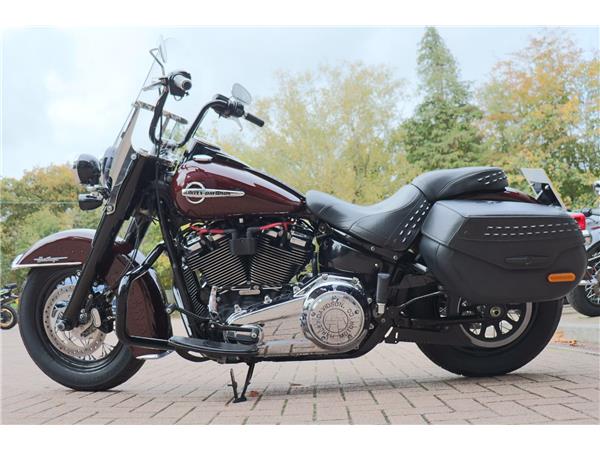 2018 HARLEY-DAVIDSON SOFTAIL FLHCS HERITAGE CLASSIC 114