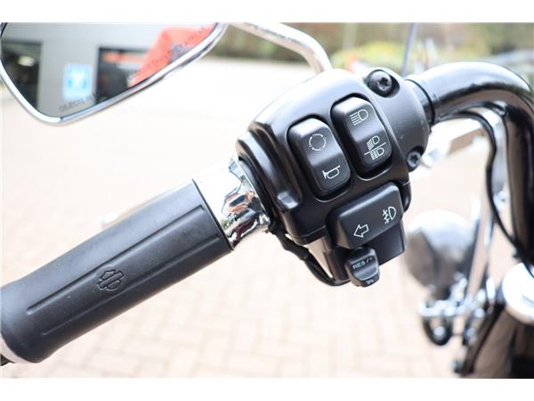 2018 HARLEY-DAVIDSON SOFTAIL FLHCS HERITAGE CLASSIC 114