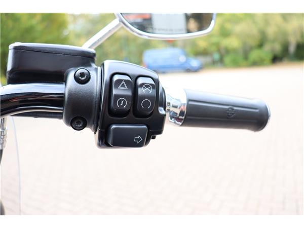 2018 HARLEY-DAVIDSON SOFTAIL FLHCS HERITAGE CLASSIC 114