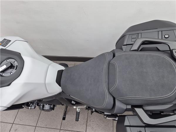 2025 YAMAHA TRACER 9 GT Y-AMT