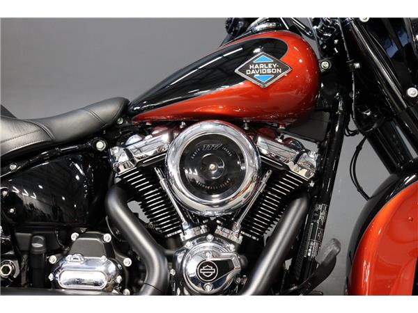 2025 HARLEY-DAVIDSON SOFTAIL FLHC HERITAGE CLASSIC