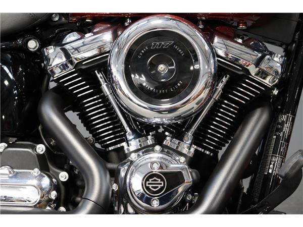 2025 HARLEY-DAVIDSON SOFTAIL FLHC HERITAGE CLASSIC