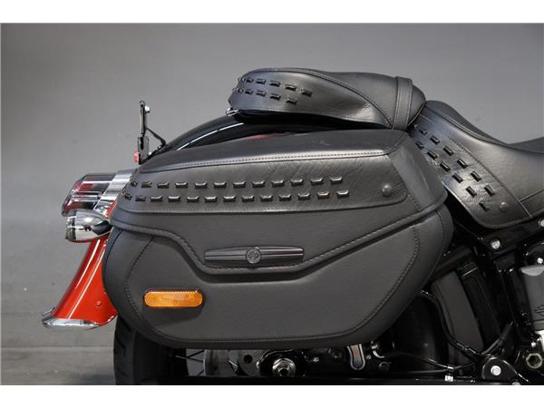 2025 HARLEY-DAVIDSON SOFTAIL FLHC HERITAGE CLASSIC