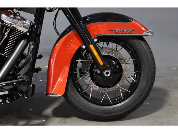 2025 HARLEY-DAVIDSON SOFTAIL FLHC HERITAGE CLASSIC