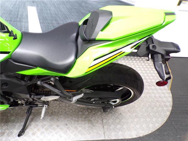 2025 KAWASAKI NINJA ZX-4RR
