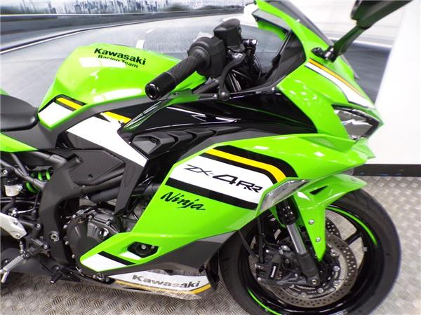 2025 KAWASAKI NINJA ZX-4RR
