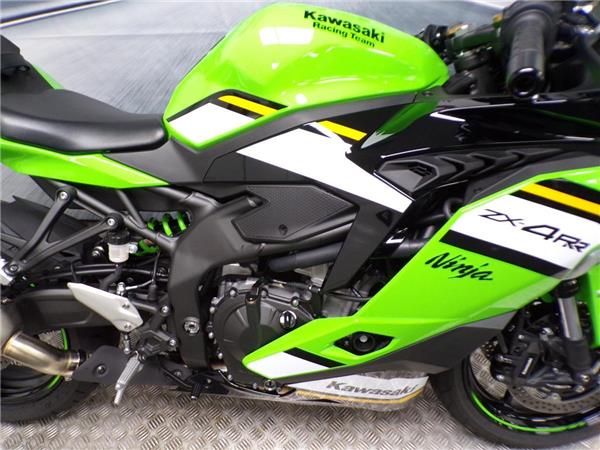 2025 KAWASAKI NINJA ZX-4RR