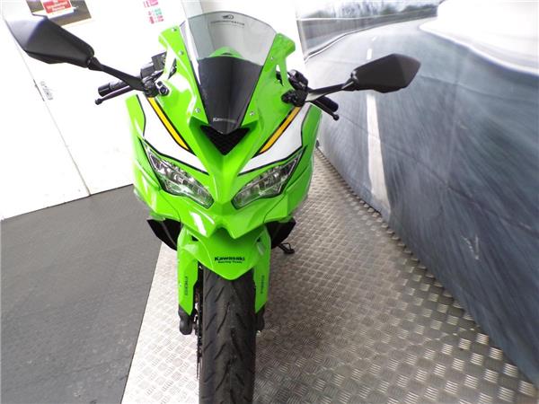 2025 KAWASAKI NINJA ZX-4RR