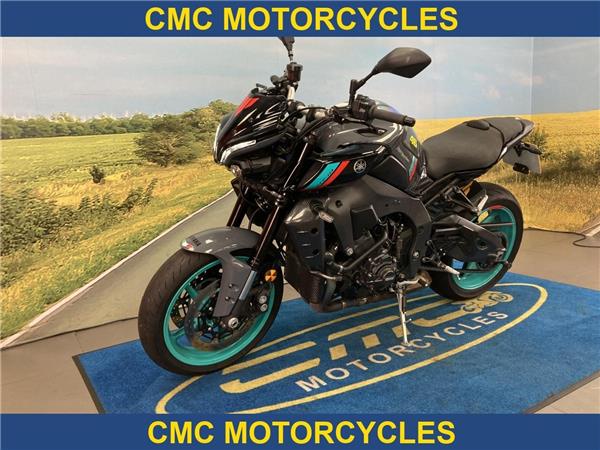  Yamaha MT-10 MT-10