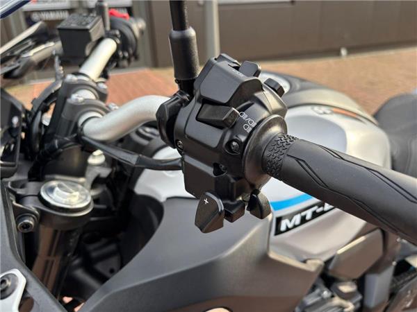 2025 Yamaha MT-07 Y-AMT