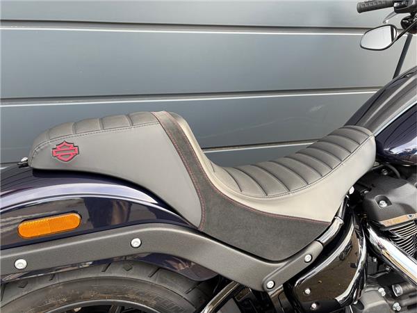 FXLRS LOW RIDER S 2025 Softail Vorverlegte Raste