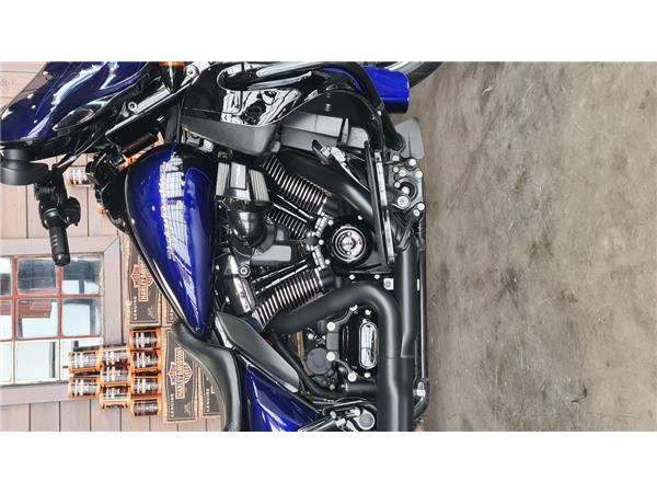 FLHXS STREET GLIDE SPECIAL 