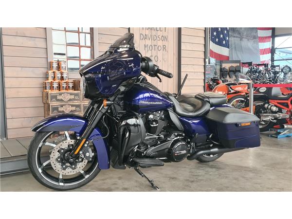 FLHXS STREET GLIDE SPECIAL 