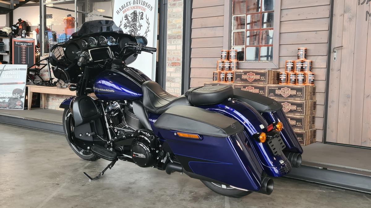 FLHXS STREET GLIDE SPECIAL 