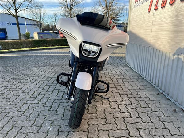 FLHX Street Glide White Onyx P 