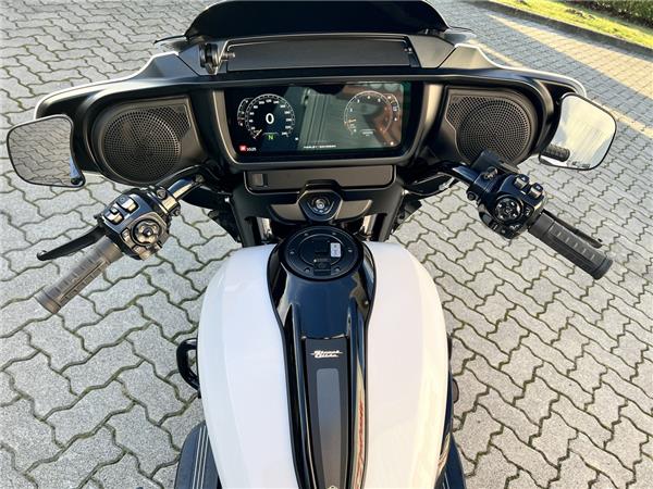 FLHX Street Glide White Onyx P 