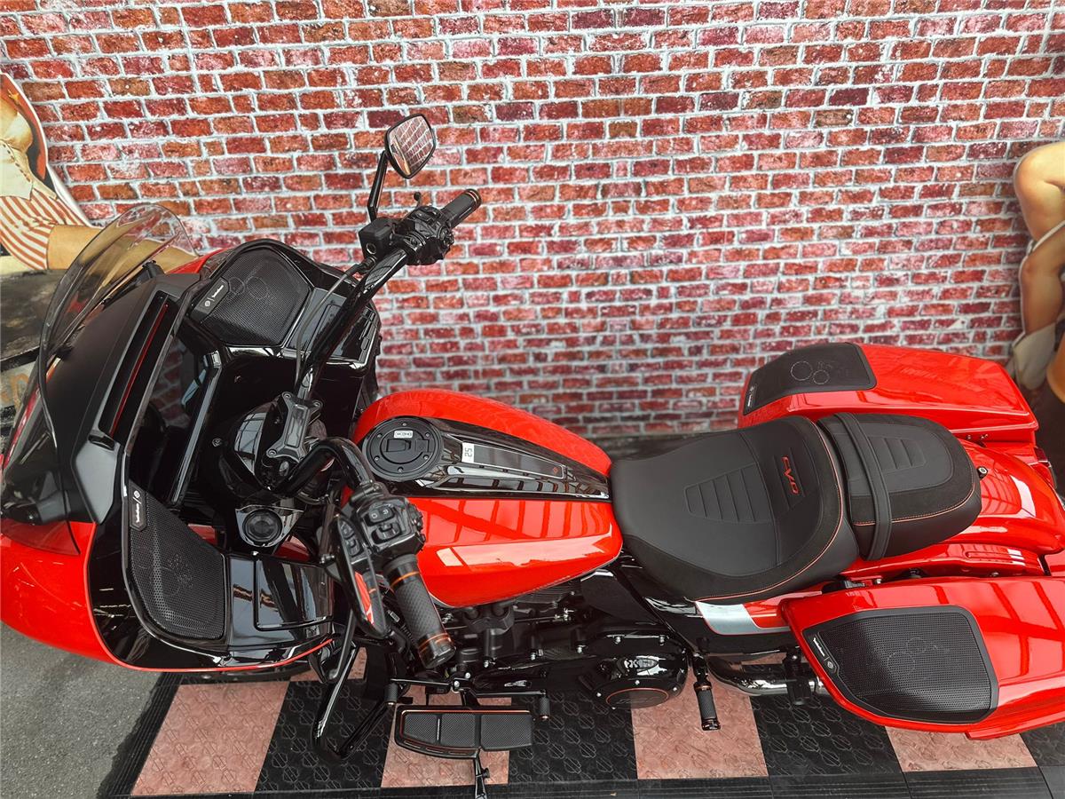2024 harley-davidson FLTRXSE Road Glide 121 CVO
