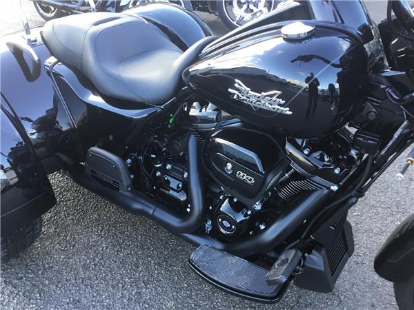 2025 HARLEY-DAVIDSON TRIKE FLRT FREEWHEELER