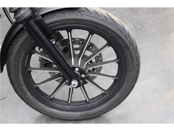 2015 Harley-Davidson Iron 883