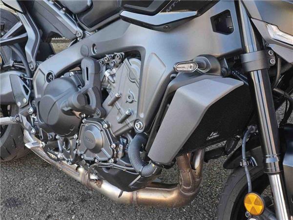 2025 Yamaha MT-09 Y-AMT (MTN890-S)