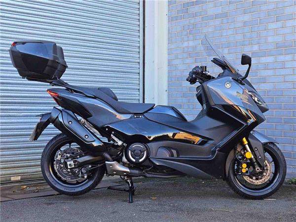 2022 Yamaha Tmax Tech MAX (XP560D)