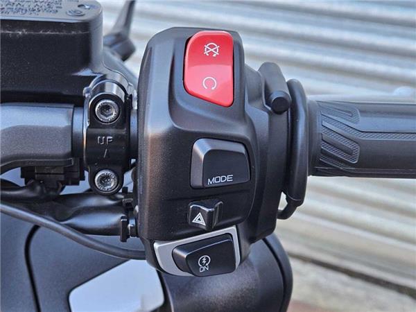 2022 Yamaha Tmax Tech MAX (XP560D)